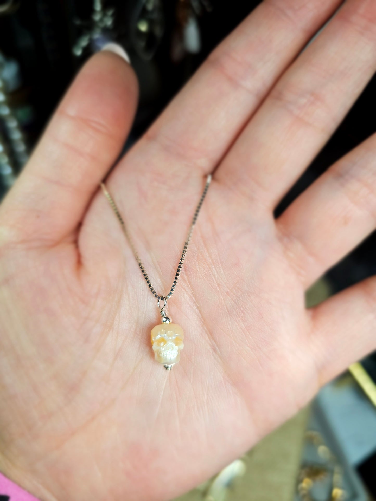 Skull mother of pearl