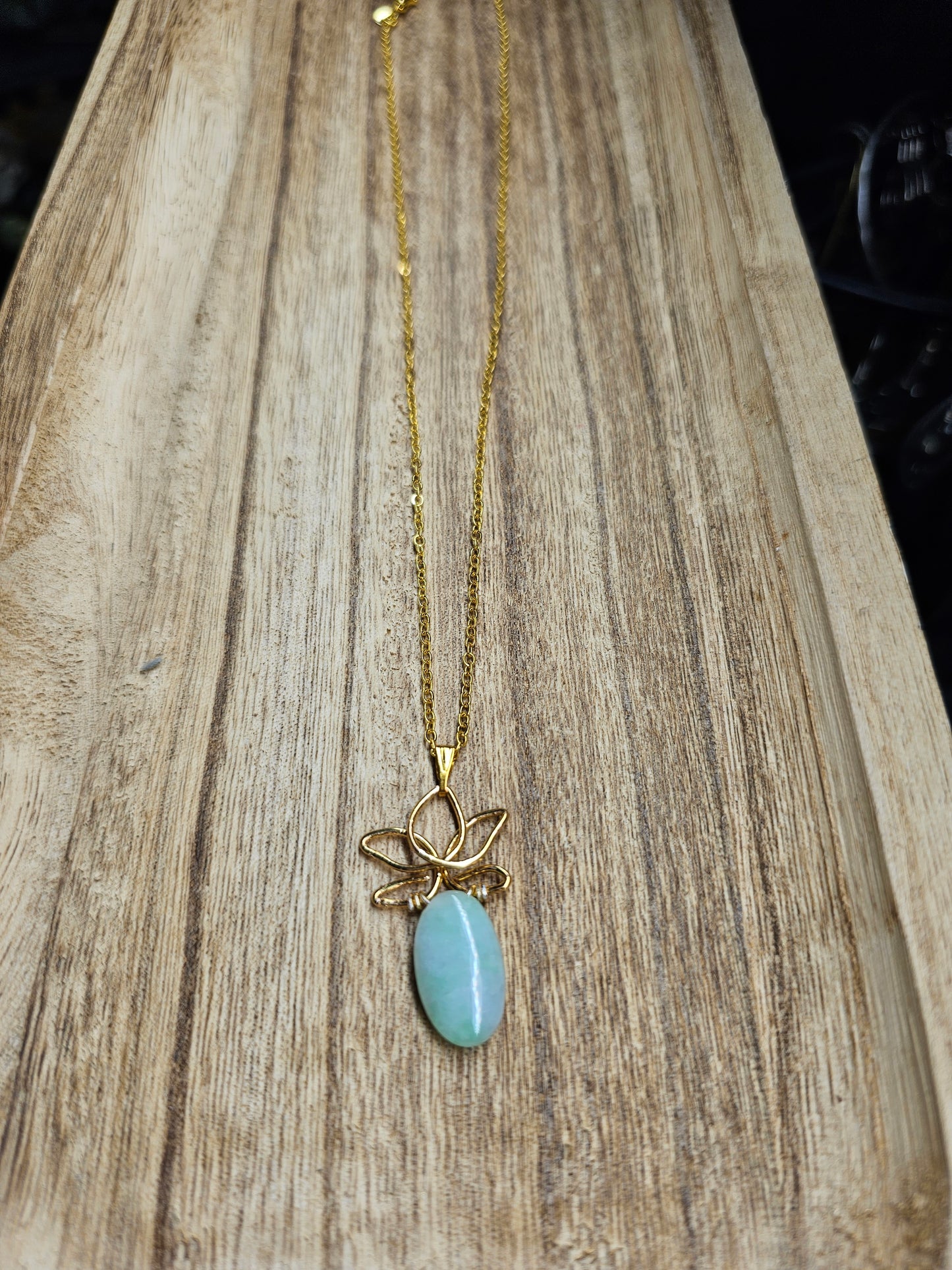 Lotus jade necklace
