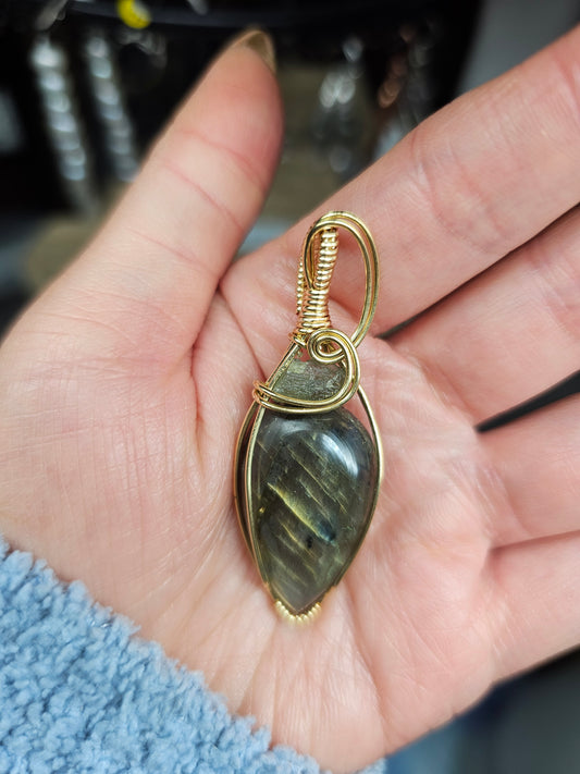 Moldavite and Labradorite