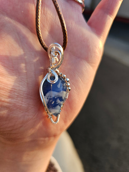 Plume agate doublet