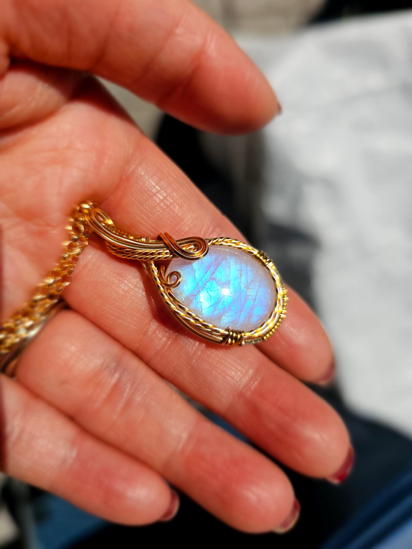 Moonstone in gold