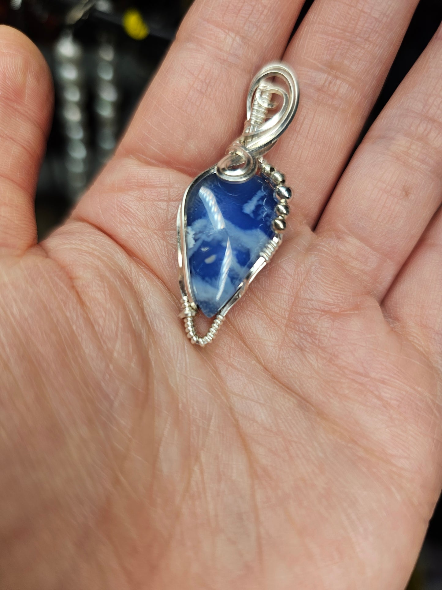 Plume agate doublet