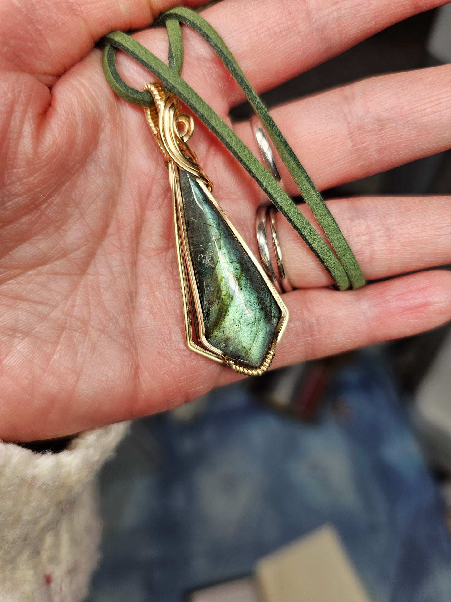 Labradorite diamond in gold