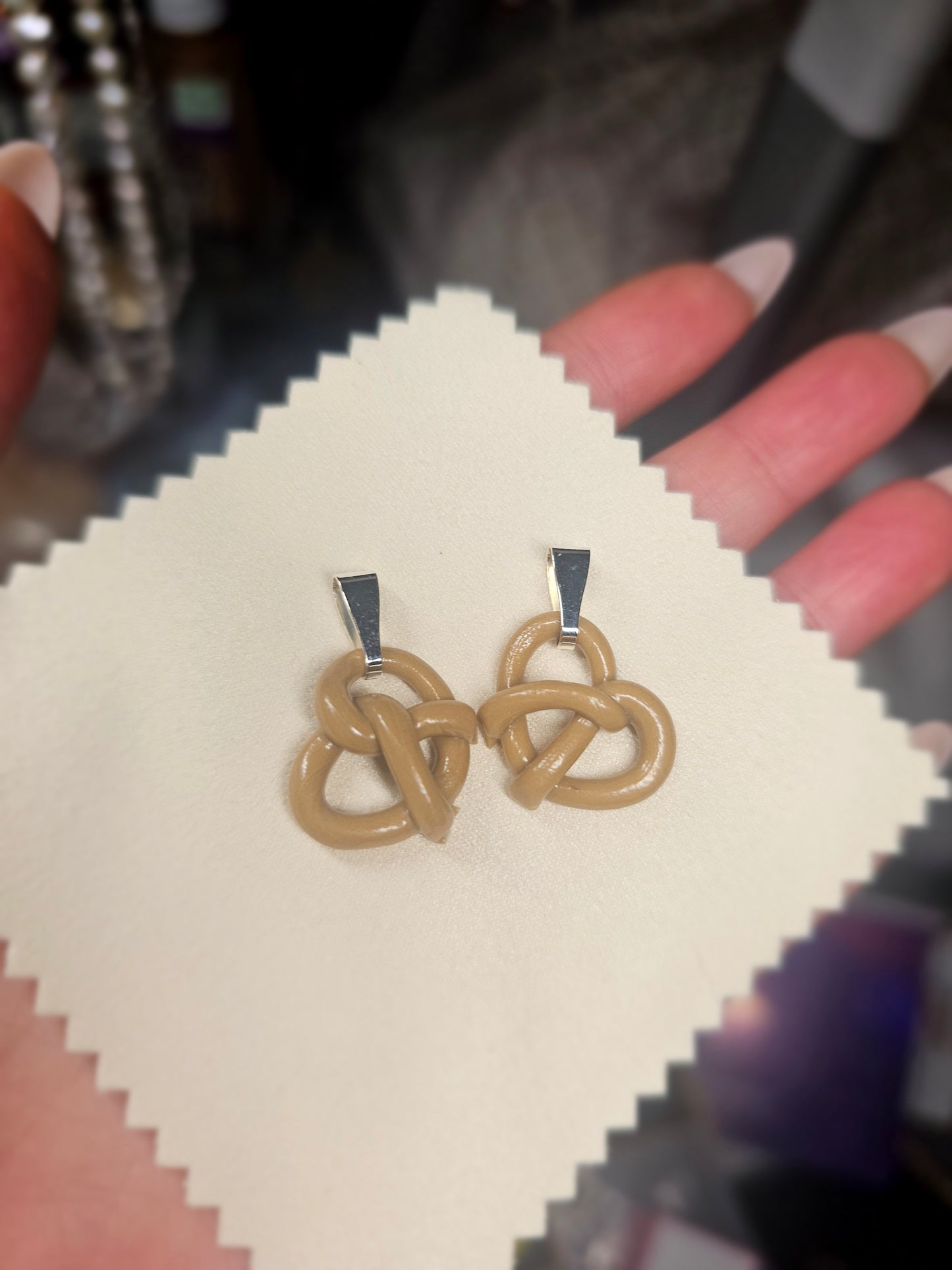 Pretzel pendant