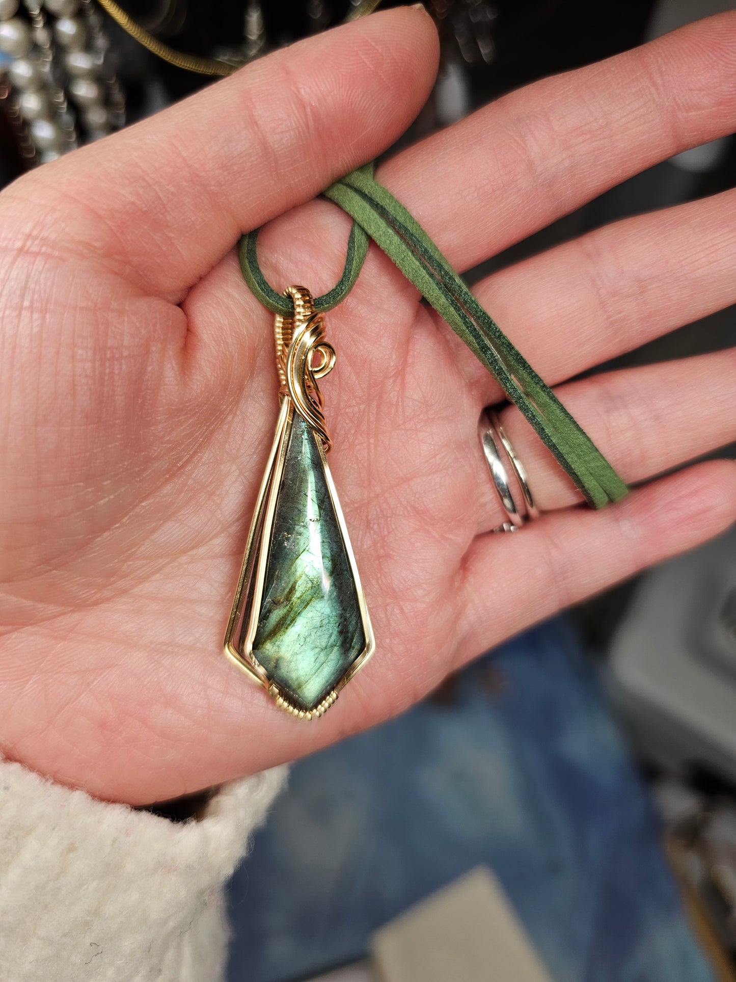 Labradorite diamond in gold