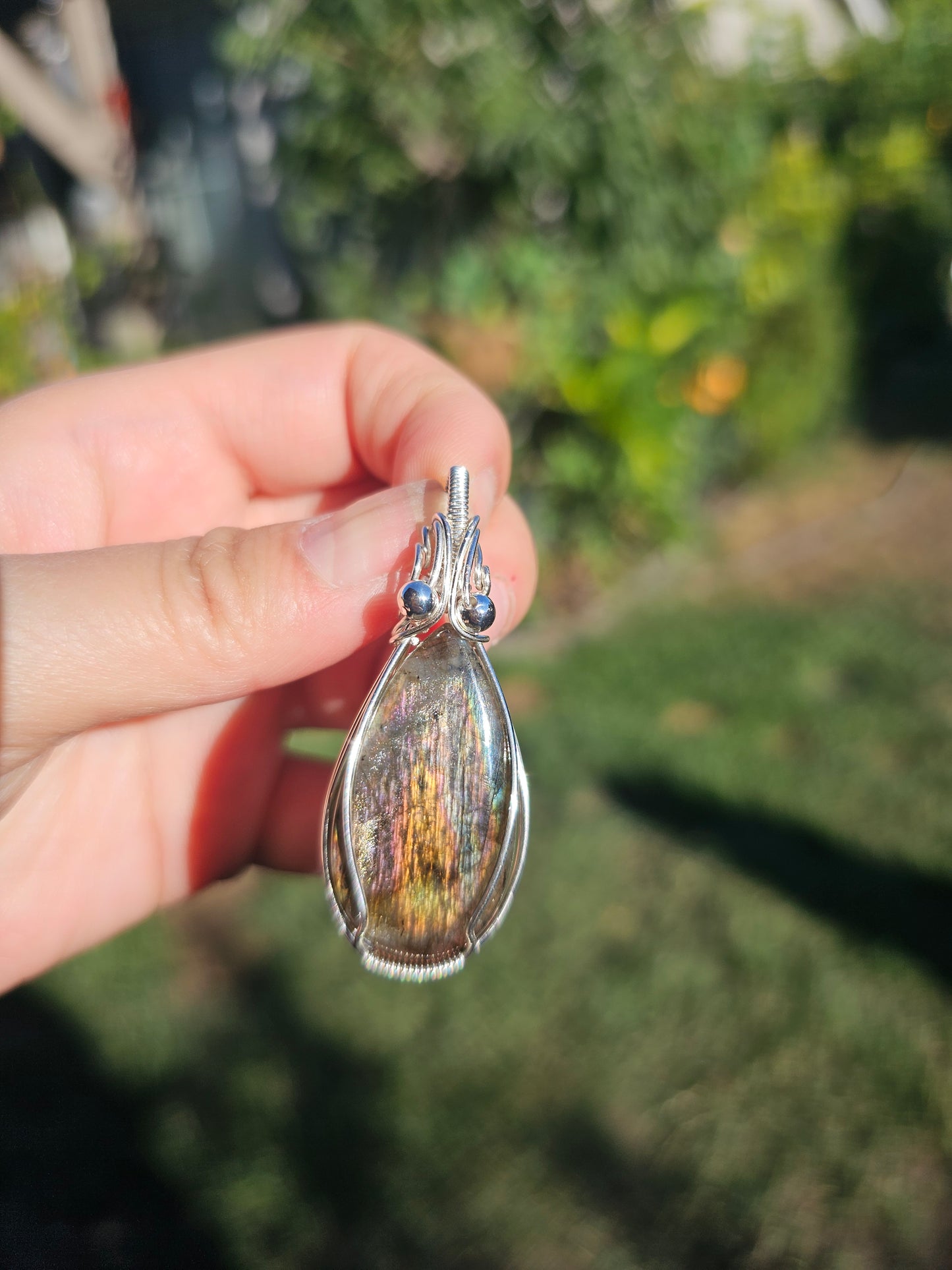 Labradorite with silver accent